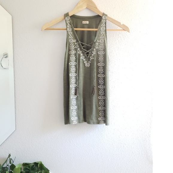 Hollister Tops - Hollister heathered green tank